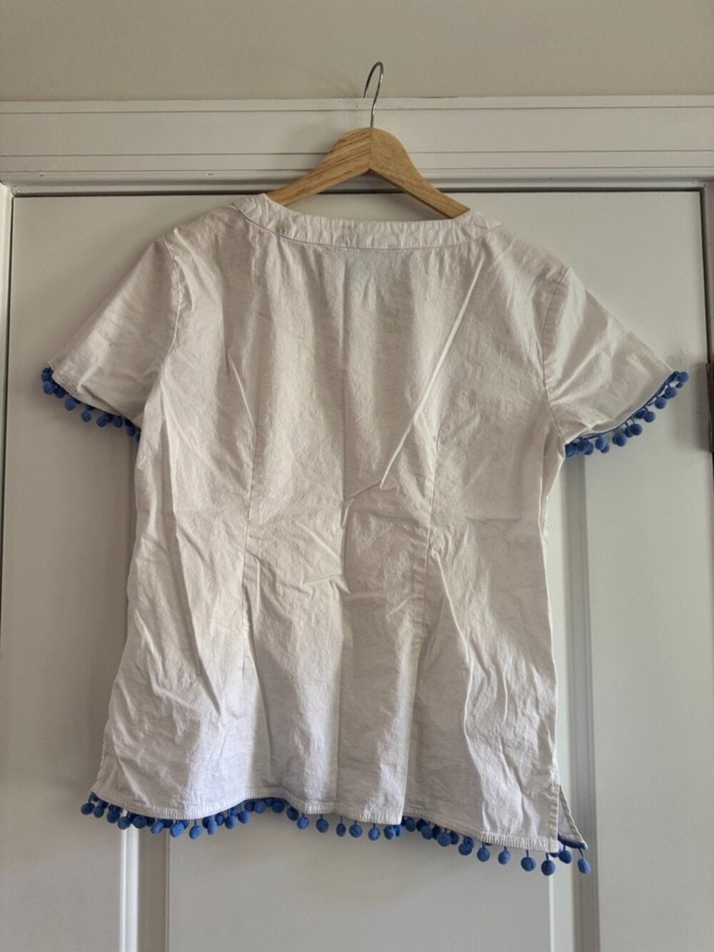 Southern Frock White Blue Pom Pom Trim 100% Cotton Top Size L - Picture 6 of 6
